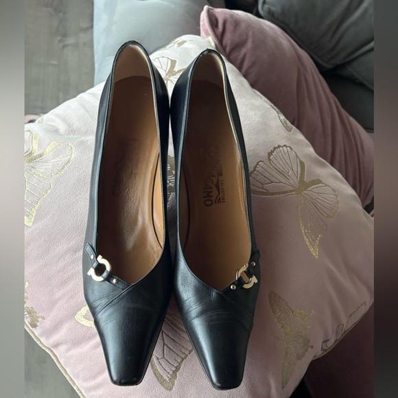 Black Salvatore Ferragamo Heels - Picture 3 of 9